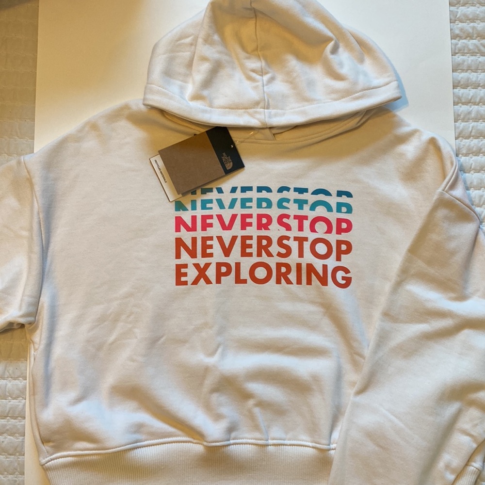 NWT! The North Face Women's Logo Play Hoodie